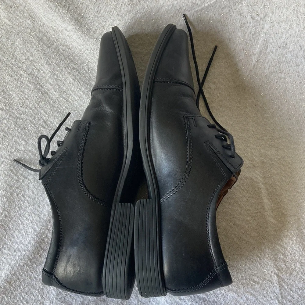 Clark's collection soft cushion lace Black men shoes Size 9.5W